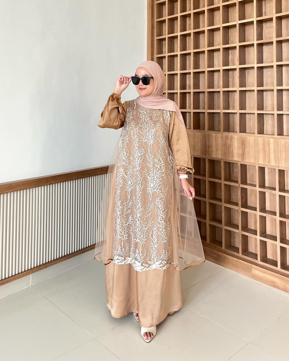 Kamila Lace Kaftan foto 3