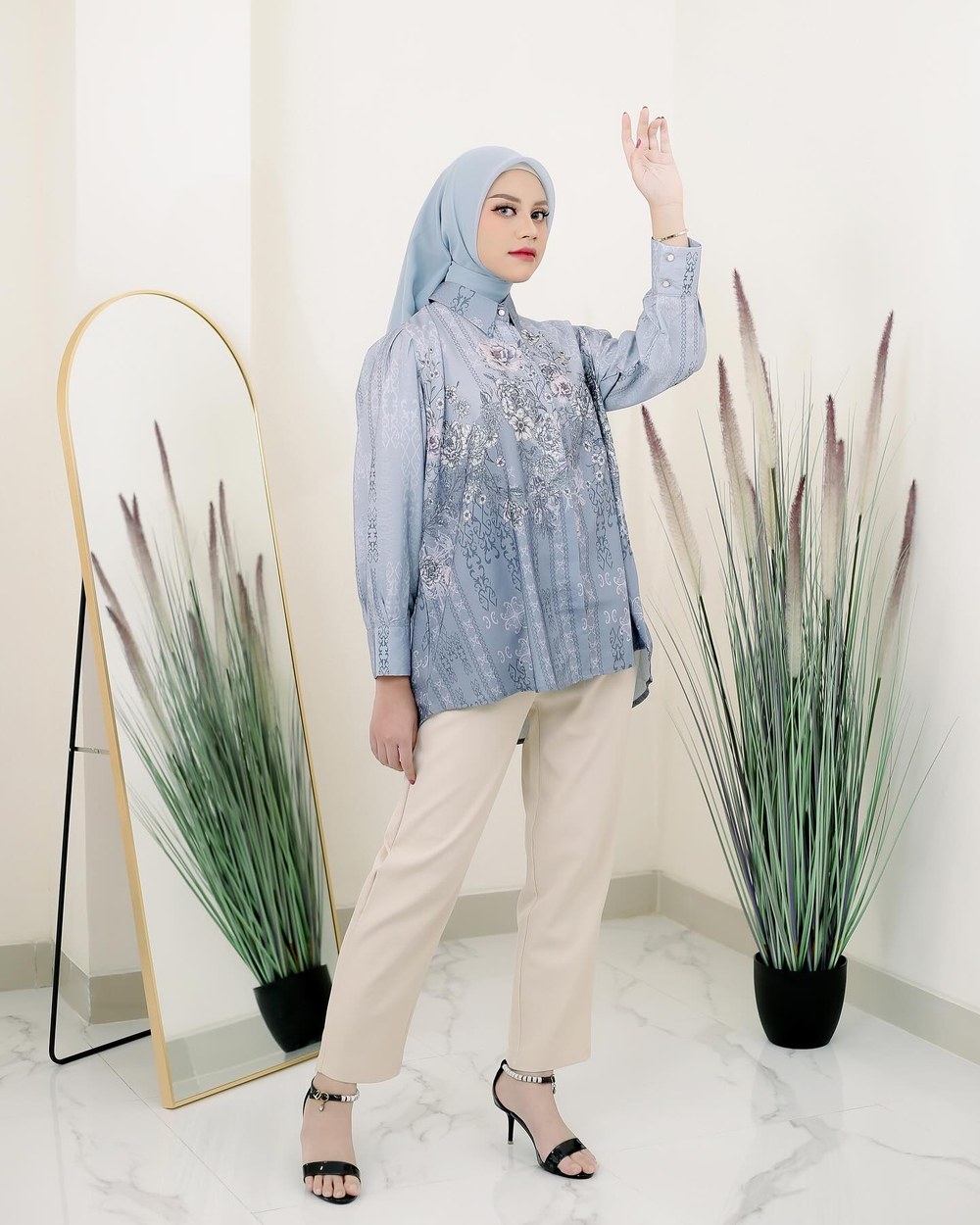 Laras Embroidered Tunic